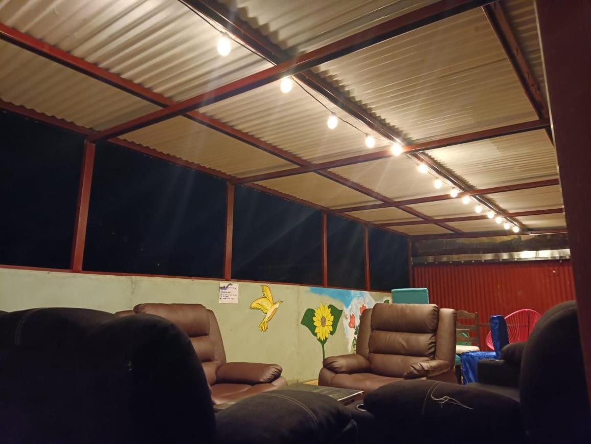 Hostal La Paz 危地马拉安地瓜 外观 照片